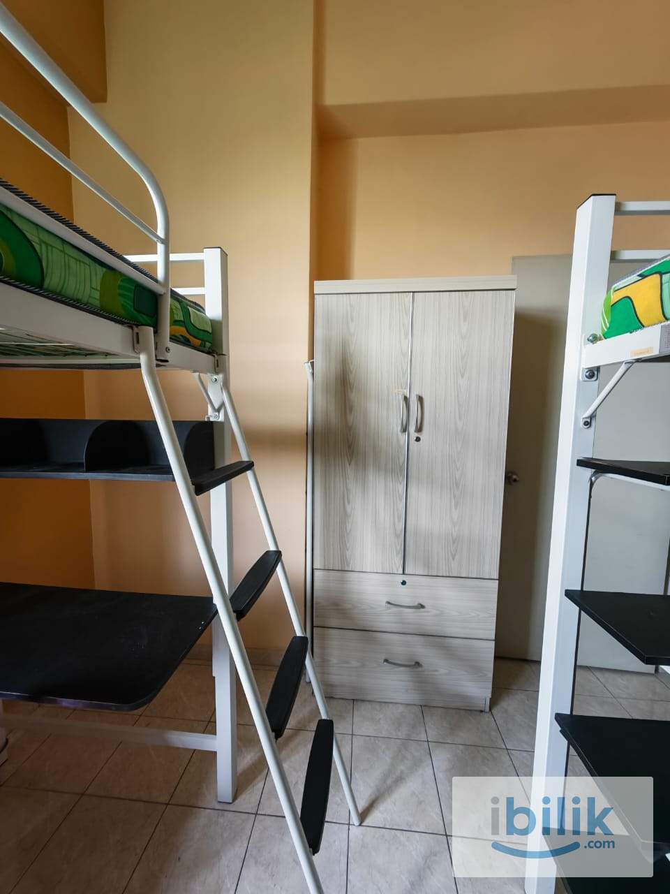 Small room at Greenview residence, Sungai Long - Image 4