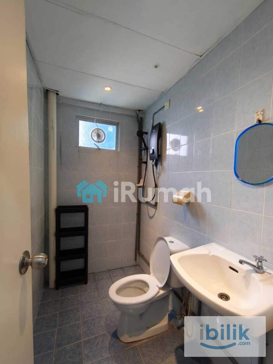 Middle Room - Image 2