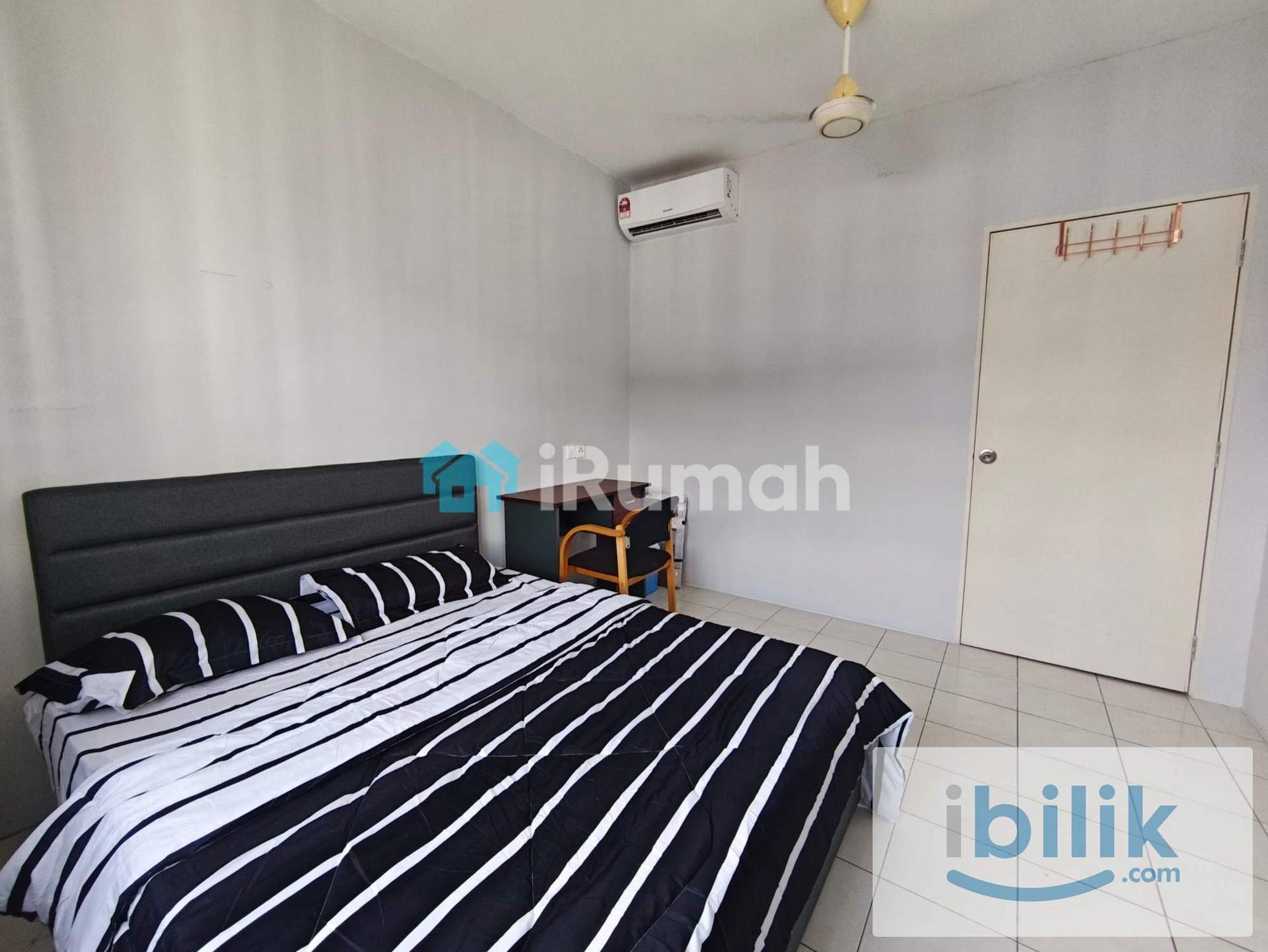 Middle Room - Image 7