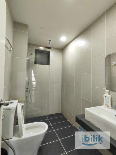 Middle Room - Image 4
