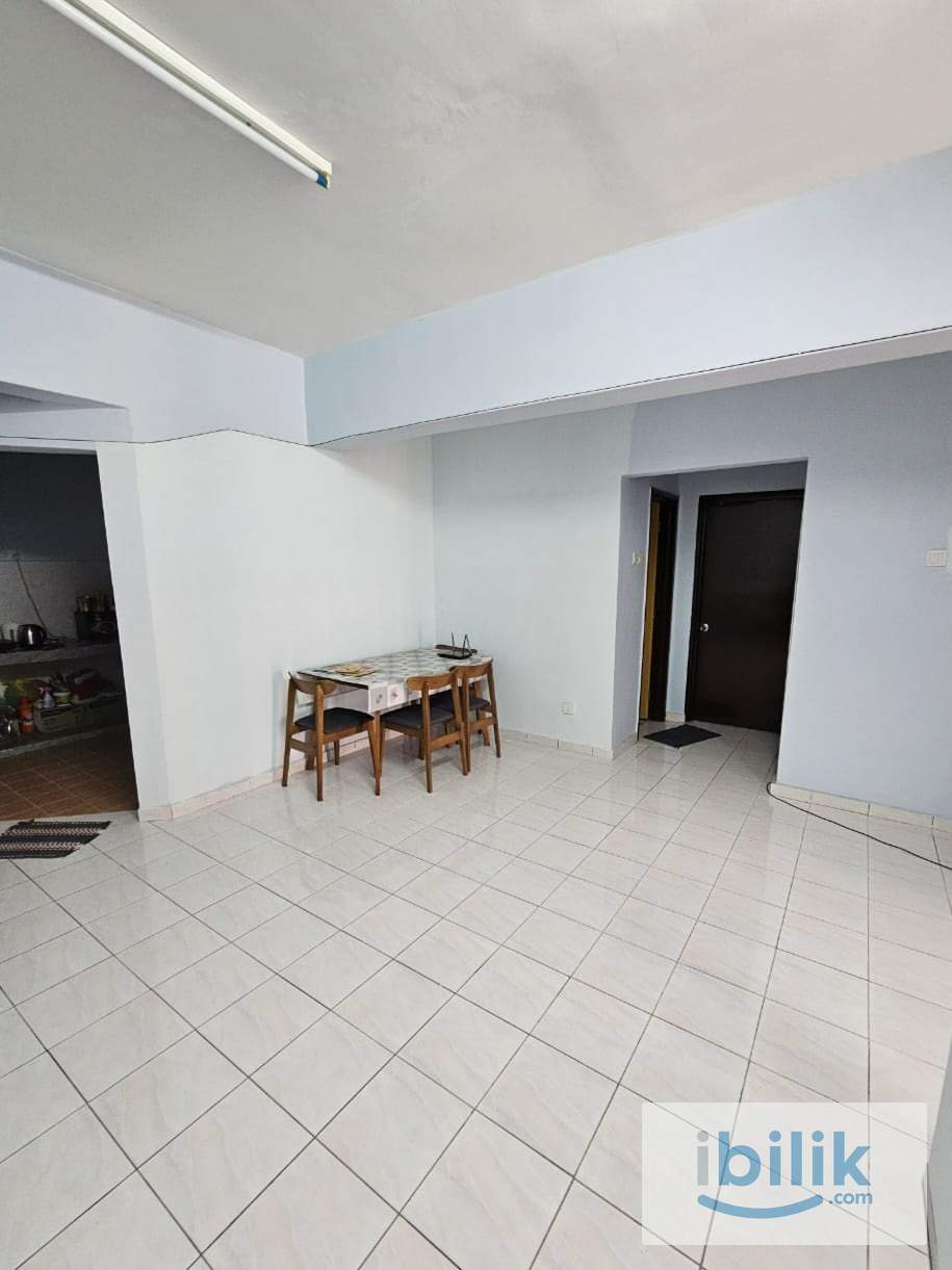 Master BEDROOM for RENT - Image 6