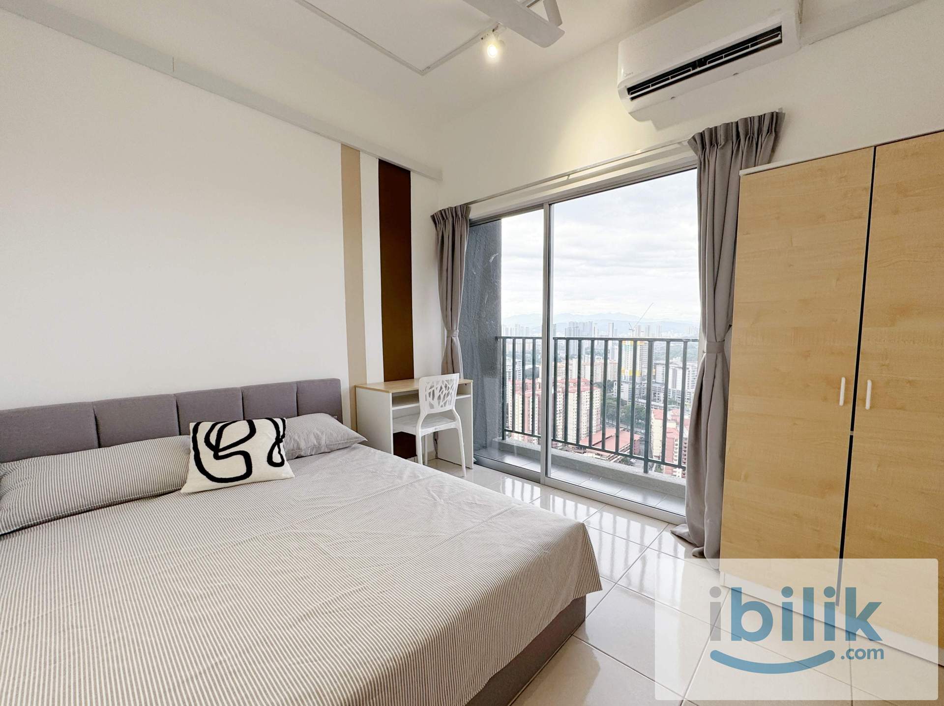 Residensi Amansuri Balcony room 3 mins to LRT Salak Selatan - Image 1