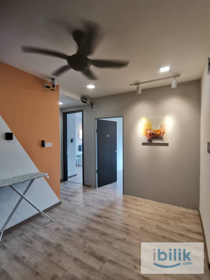 Middle room @ Emporis, 3mins drive to Segi, Doorstep to Jaya Grocer/Ninso/Coffee shop/Mamak - Image 4