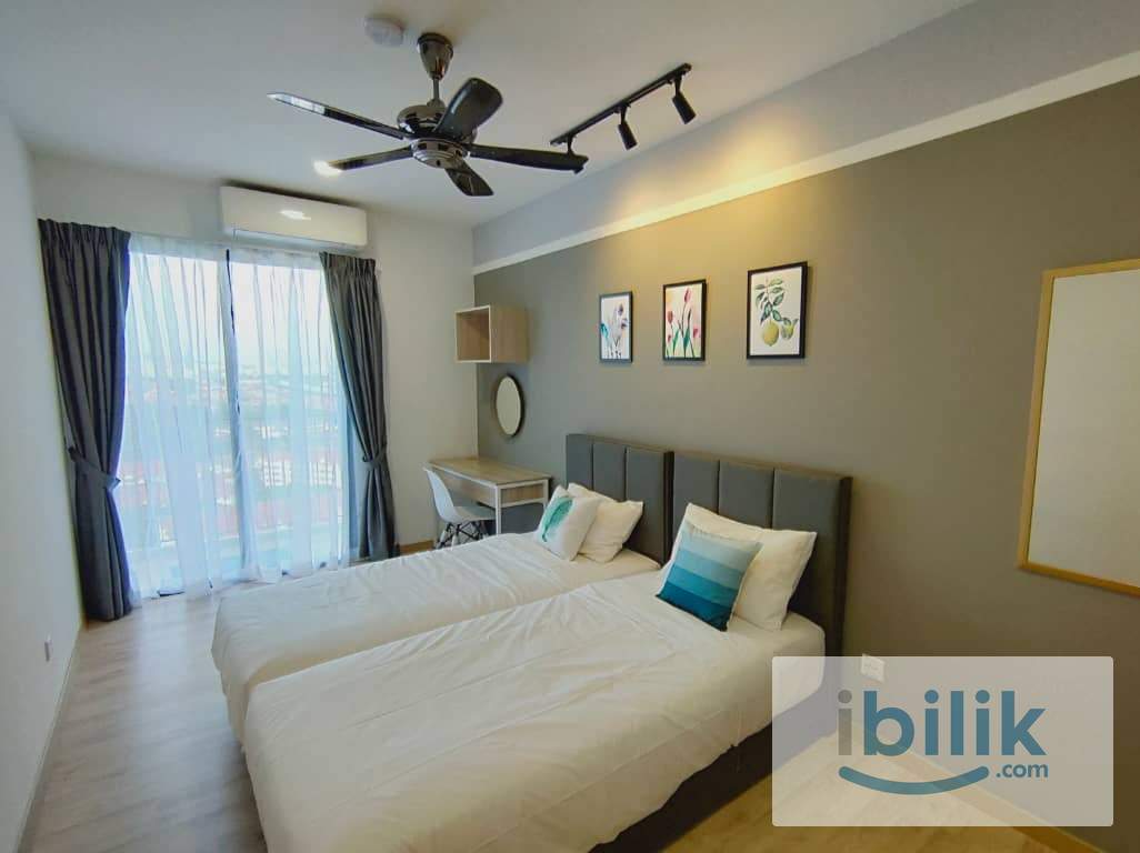[✨Jun] Master room @ Emporis, 3mins drive to Segi, Doorstep to Jaya Grocer/Ninso/Coffee shop/Mamak/Cafe, Near to MRT KD - Image 3