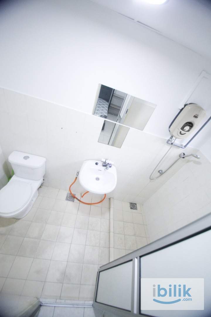 {Master room} 6 mins walk to MRT Surian, 1 Station to Ikea, 2 Station to 1Utama, 3 Station to TTDI - Image 5