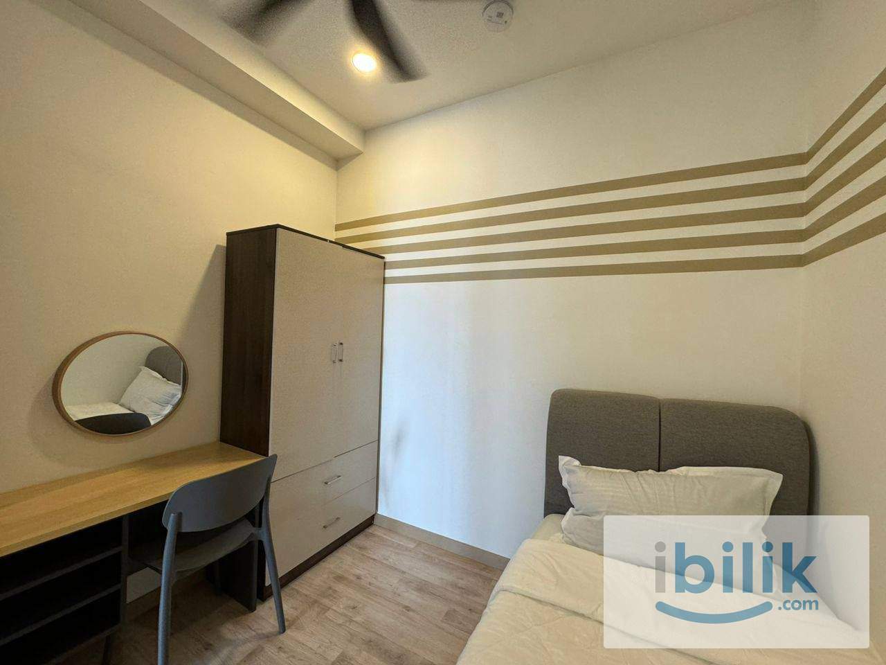 (Mid June) Female unit single room, Doorstep to Jaya Grocer/Ninso, walking distance to Emhub, Near segi Uni - Image 2