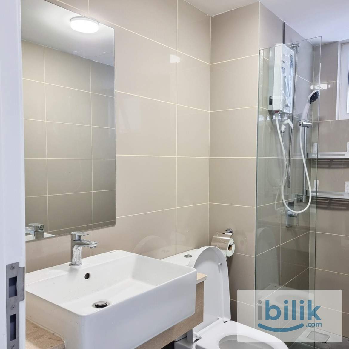 【MIX】Fully Furnished Room with Balcony RM 850 with Air-Cond, Utilities included at Sentul Point - Image 4
