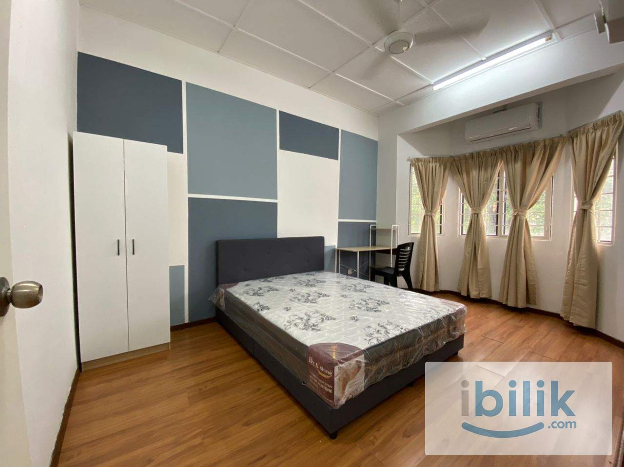 MASTER ROOM NEAR LRT PUCHONG PRIMA ! LANDED HOUSE  - Image 1