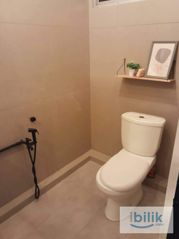 Ensuite Master bedroom - Image 1