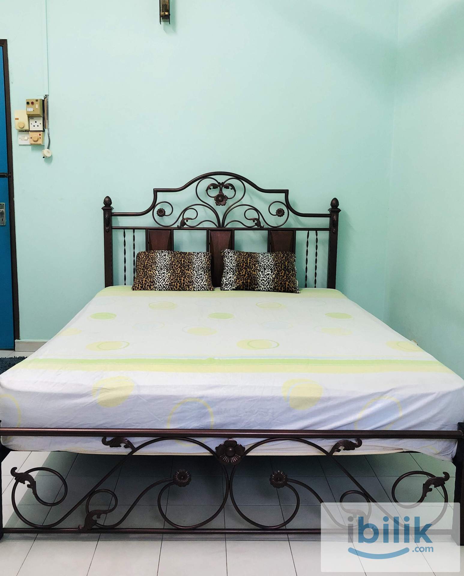 Middle Room at Lukut, Port Dickson - Image 1