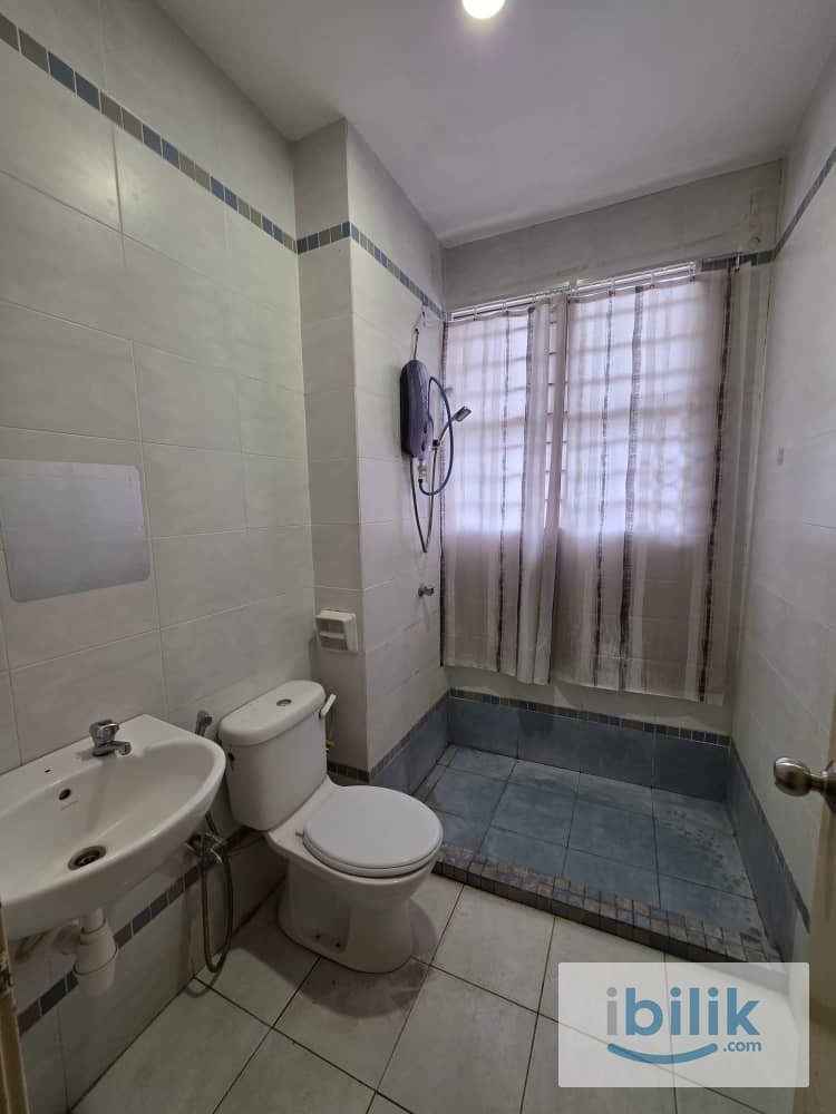 🚗 10 mins to AEON Mall Shah Alam-One month deposit 🌈 MASTER / MEDIUM / SINGLE Room Rent at Shah Alam - Image 5