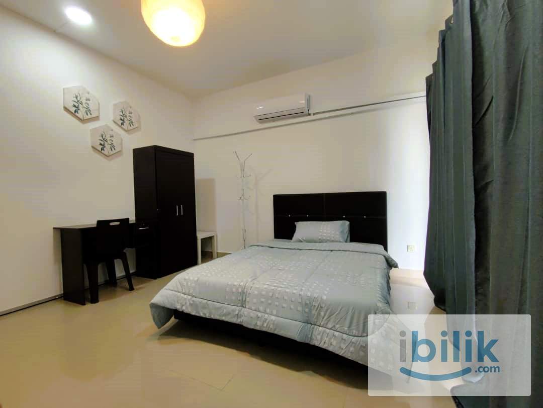 🚗Queen Size BIG Medium AC room, Female only, 8mins to Publika🚗 Duta Ria - Image 1