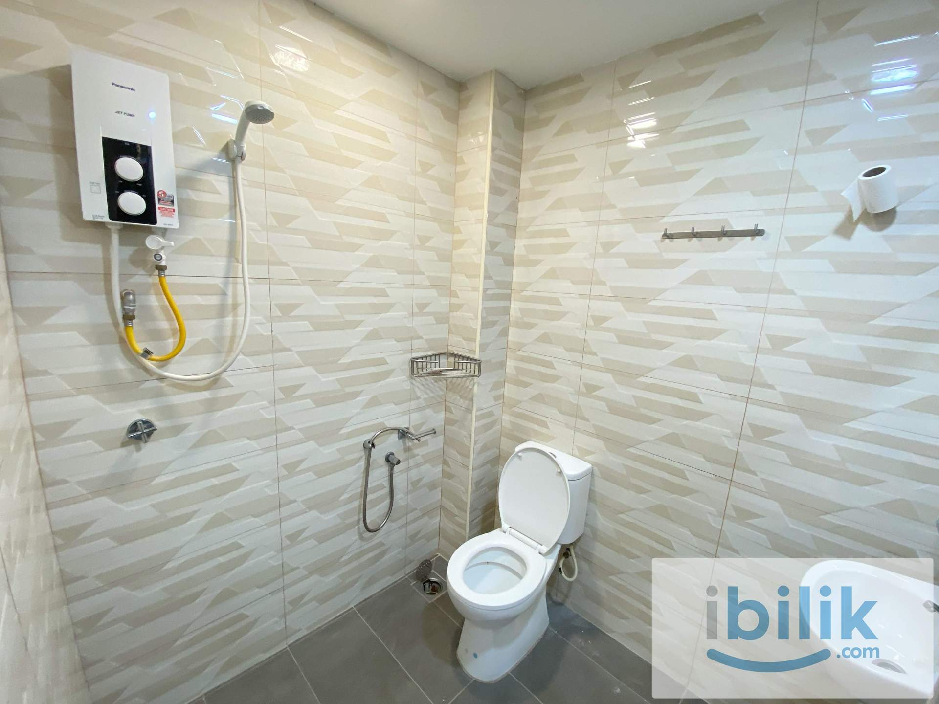 Queen Room 🏠 for rent at SS14 Subang Jaya ✅ - Image 2