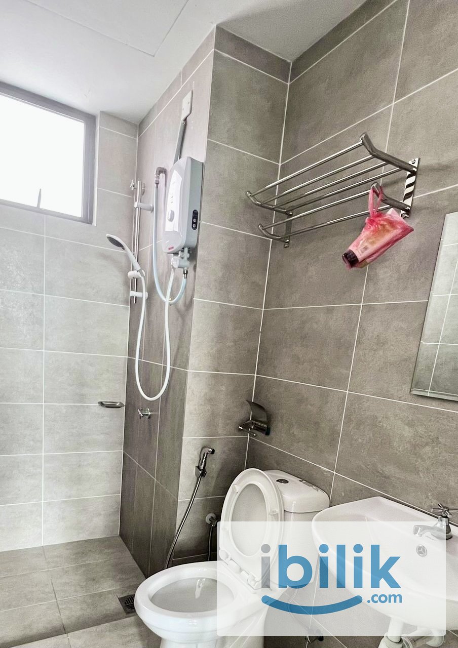 Master room with bathroom  - Image 2