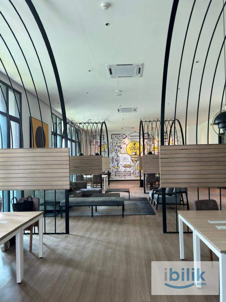 Middle Room at Kuchai Lama, Kuala Lumpur - Image 6