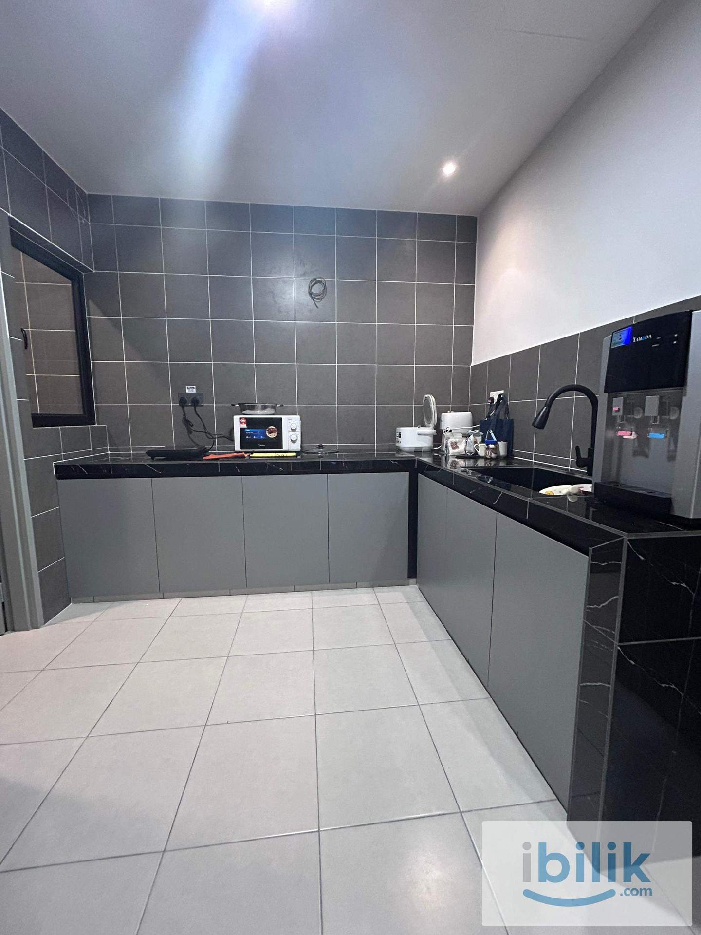 Netizen middle room for rent - Image 7