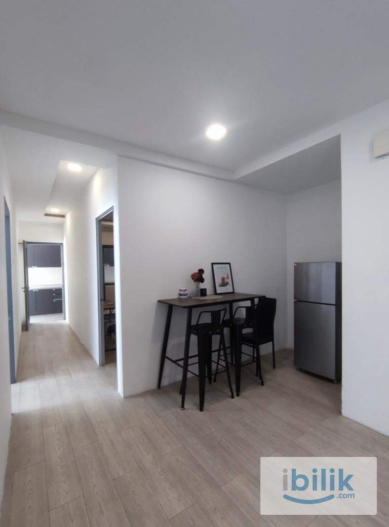 Lakefront Residences Private Bedroom for Rent - Image 5