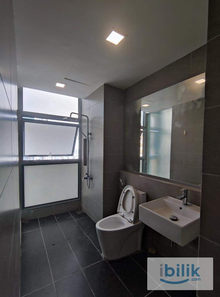 Lakefront Residences Private Bedroom for Rent - Image 6