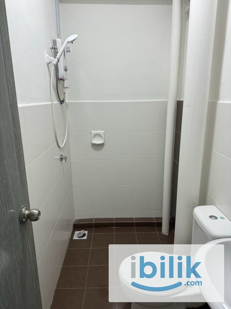 MALE !! BALCONY ROOM at Palma Laguna, Seberang Jaya for RM650 only - Image 4