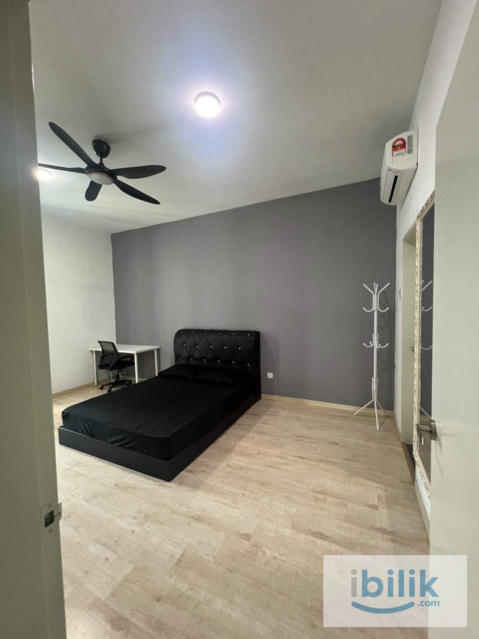 MASTER ROOM  - Image 2
