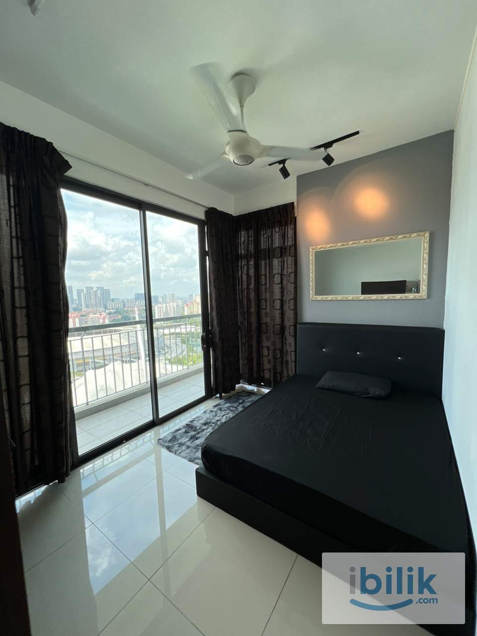 BALCONY ROOM  - Image 1