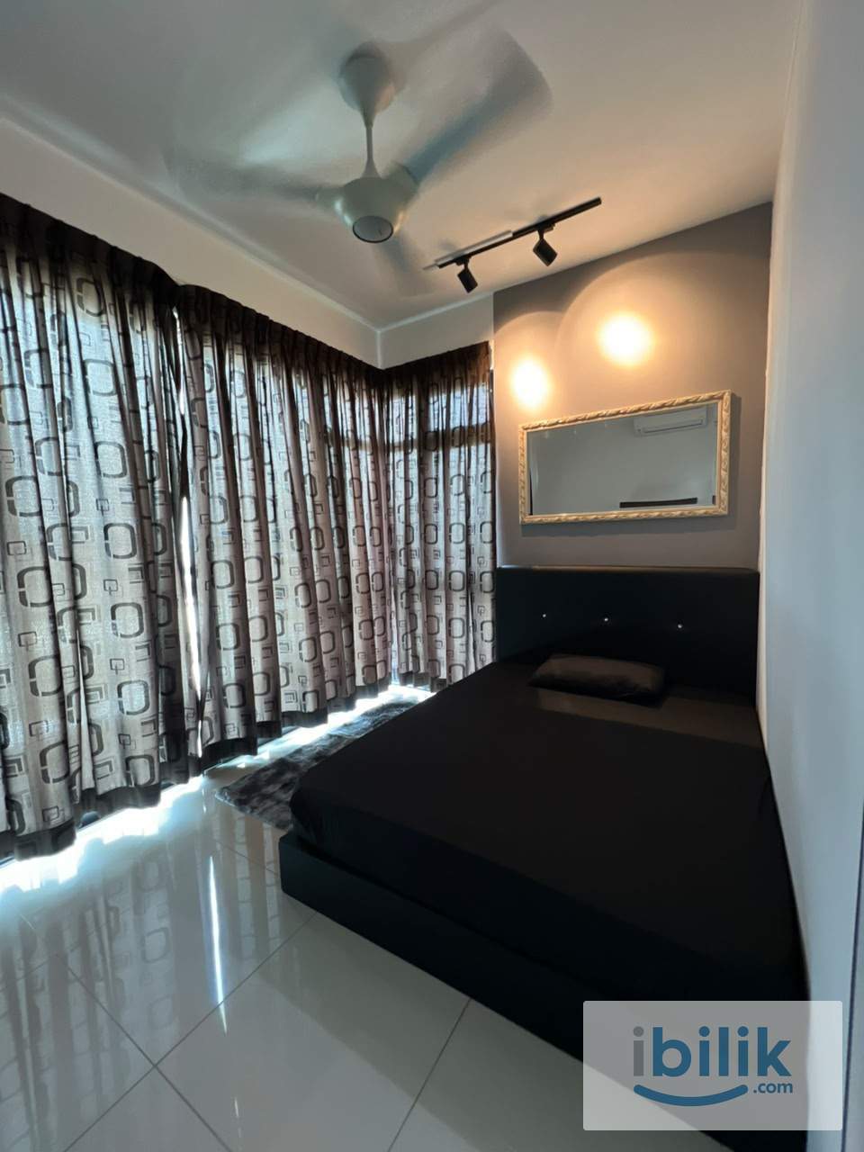 BALCONY ROOM  - Image 2