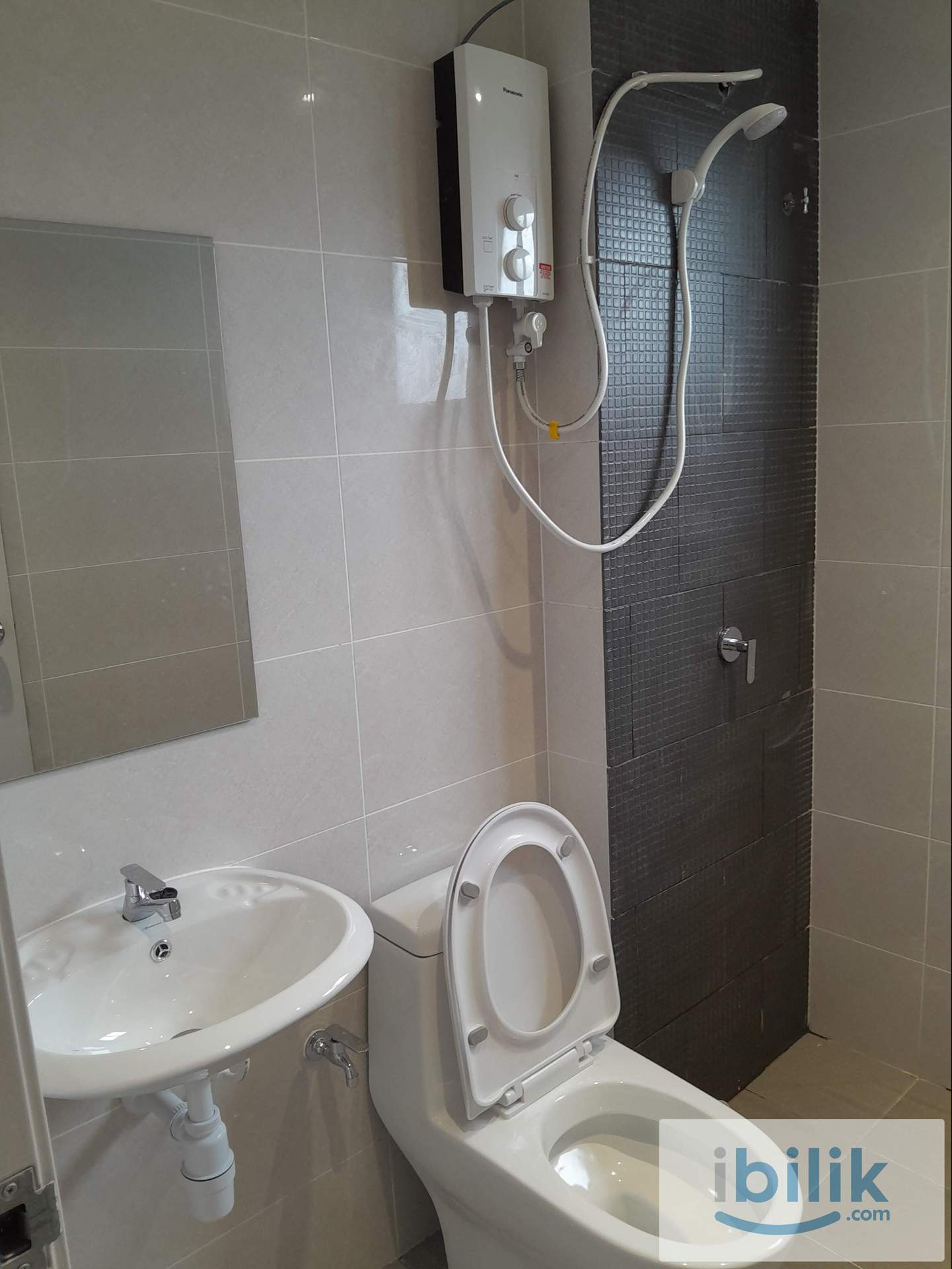 Master Room for Rent, Acacia Residences Near KLIA (Female Unit) - Image 7