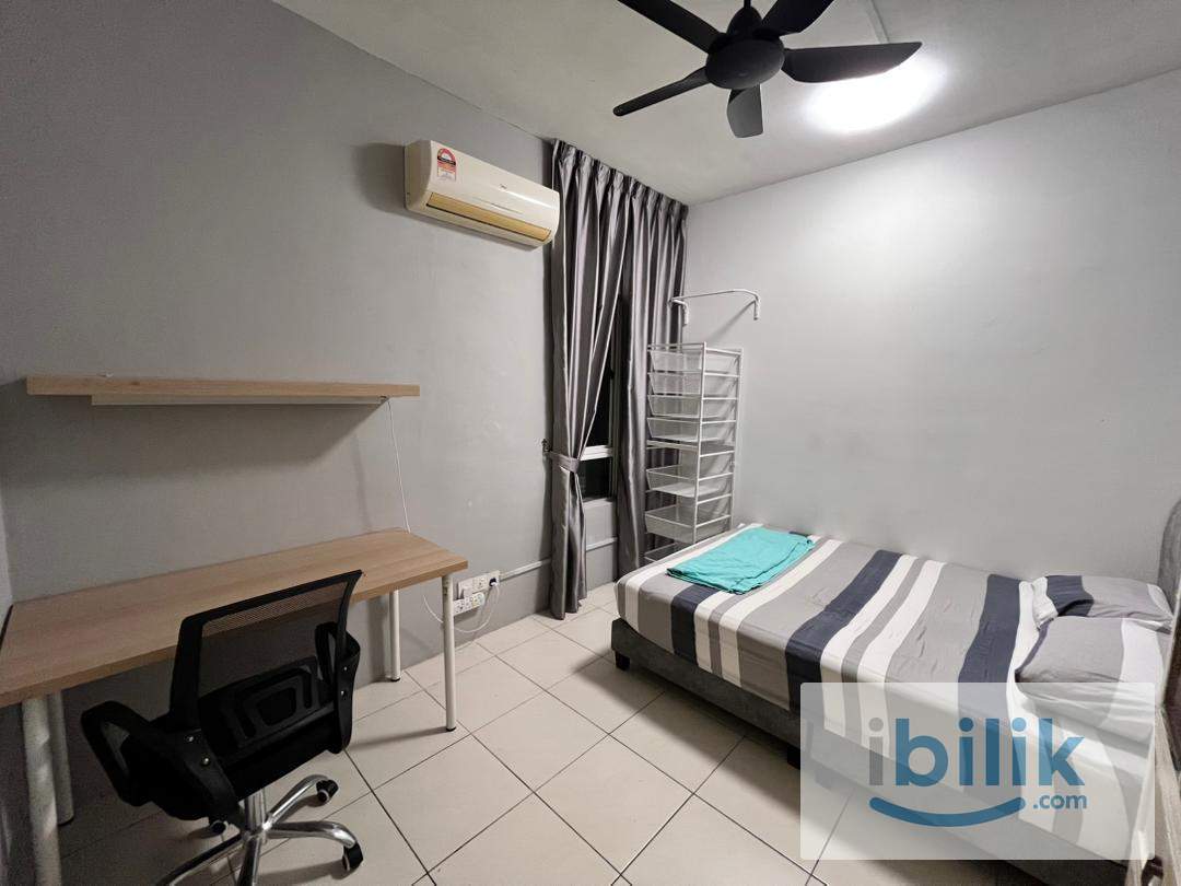 Cova Villa Middle Room for Rent - Image 2