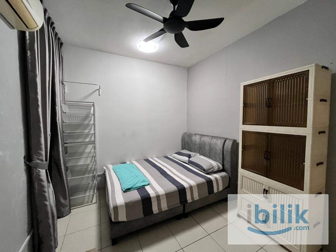 Cova Villa Middle Room for Rent - Image 1