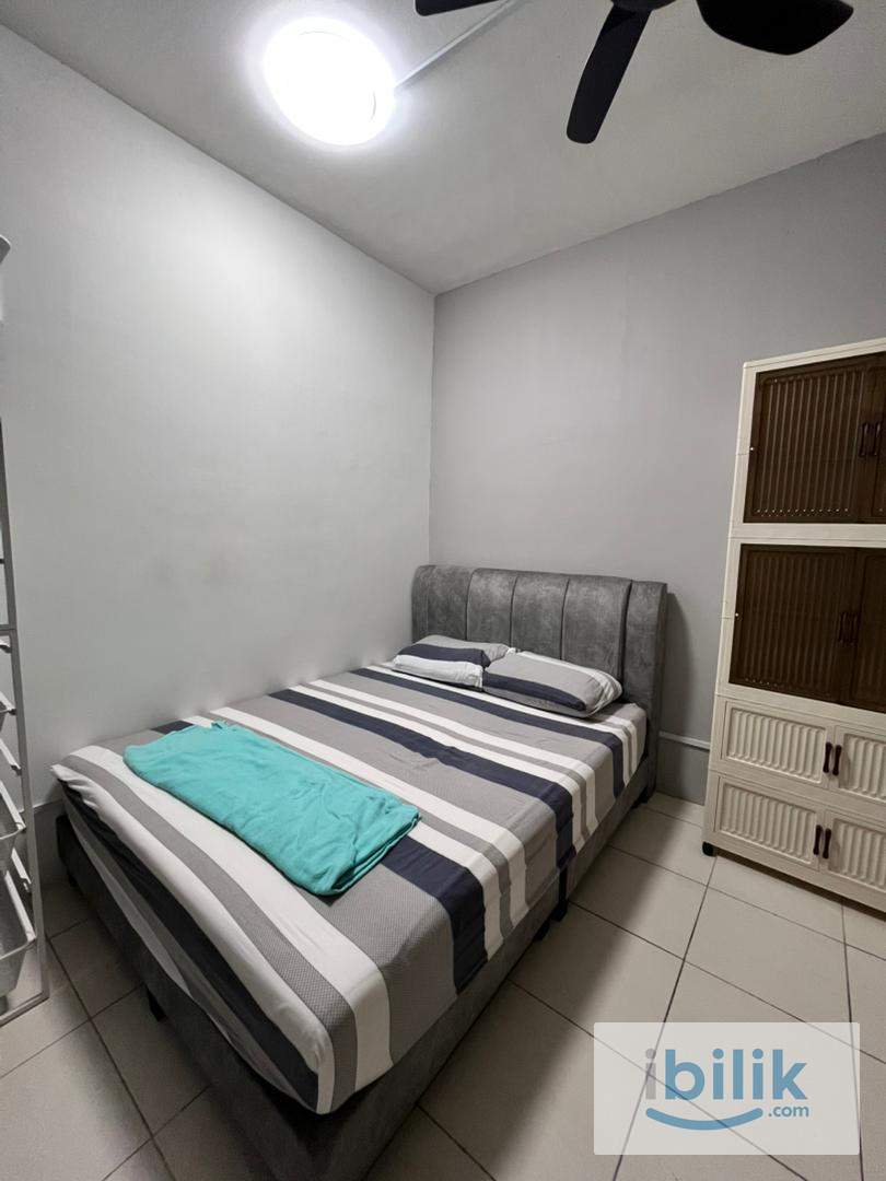 Cova Villa Middle Room for Rent - Image 3