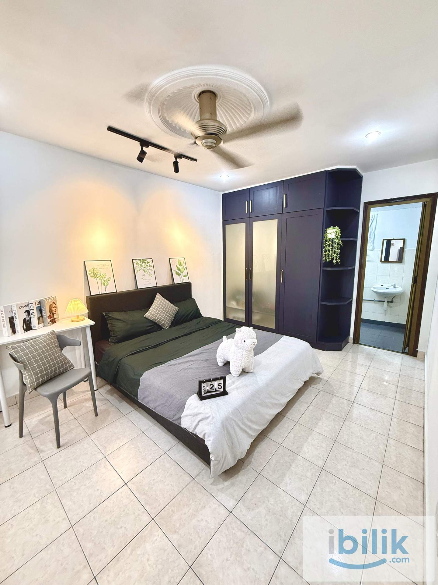 Cozy Master Bedroom near MRT Surian (Chinese housemates) - Image 1