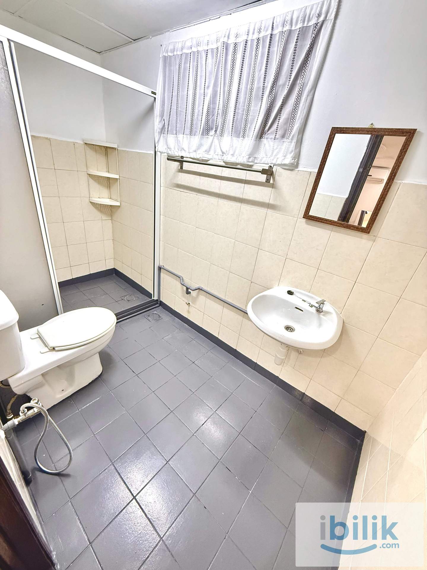 Cozy Master Bedroom near MRT Surian (Chinese housemates) - Image 3