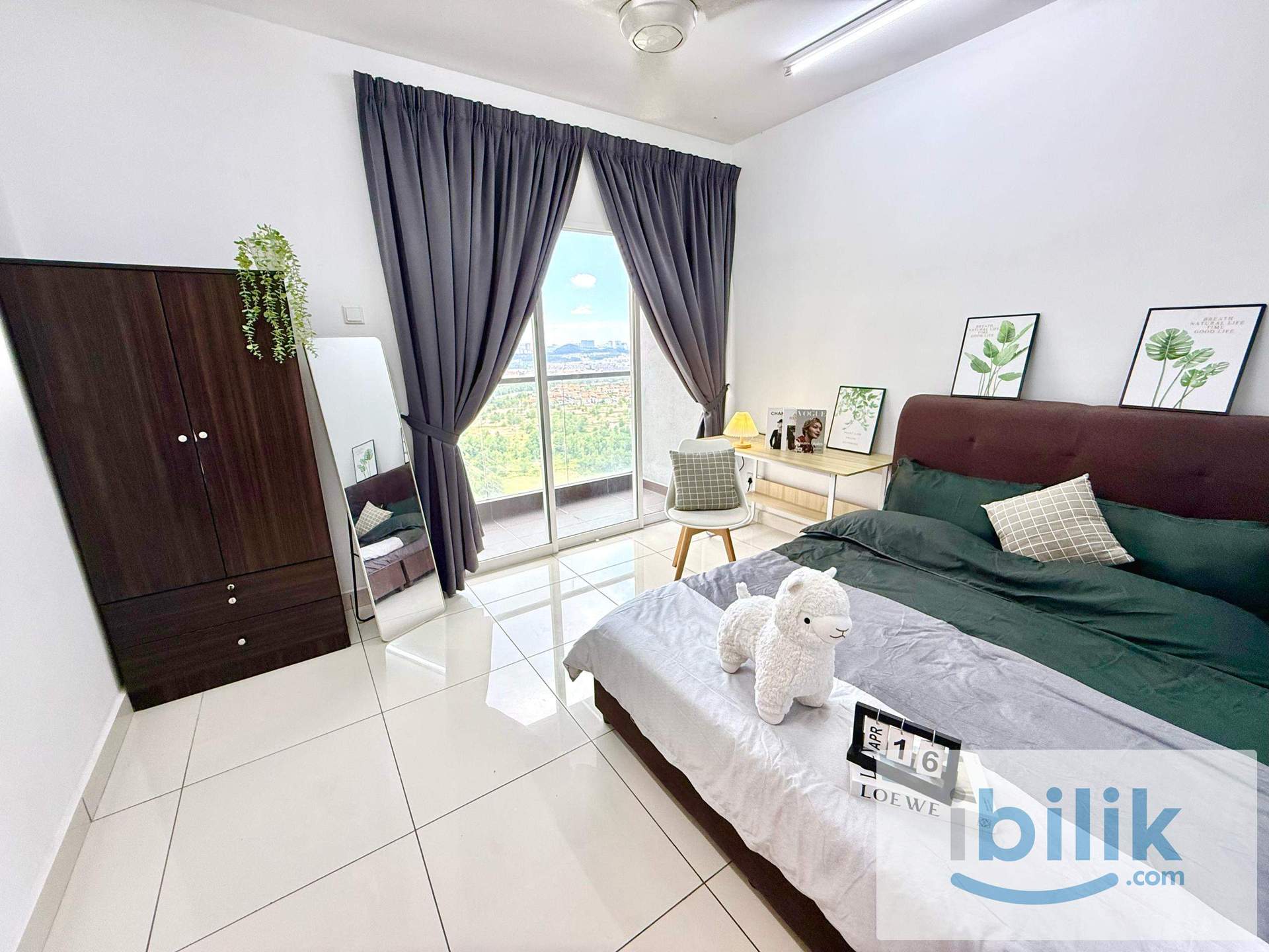 Bukit Jalil Room with Private Balcony- Close to Pavillion Bukit Jalil - Image 1