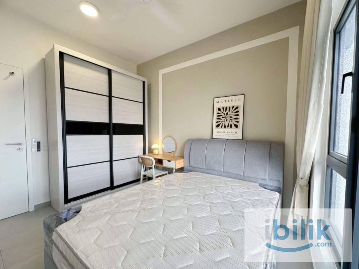 Medium Room - Image 1