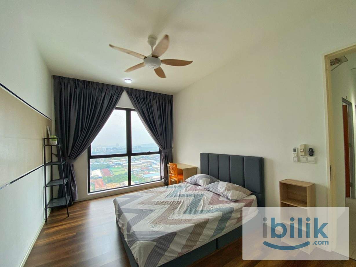 Female Unit Fully Furnished Master Room with Private Bathroom Next to MRT  - Image 1
