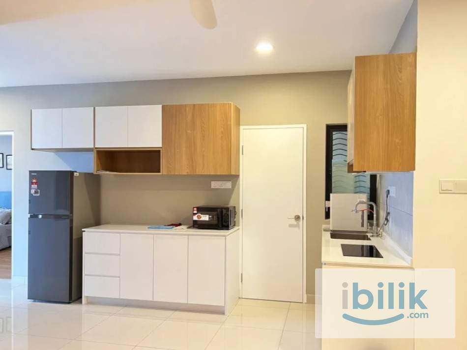 Middle Room at AraTre' Residences, Ara Damansara Next to LRT - Image 2