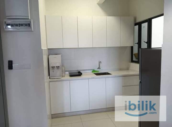 Master Room with Private Bathroom at Platinum Arena Residence, Old Klang Road - Image 7