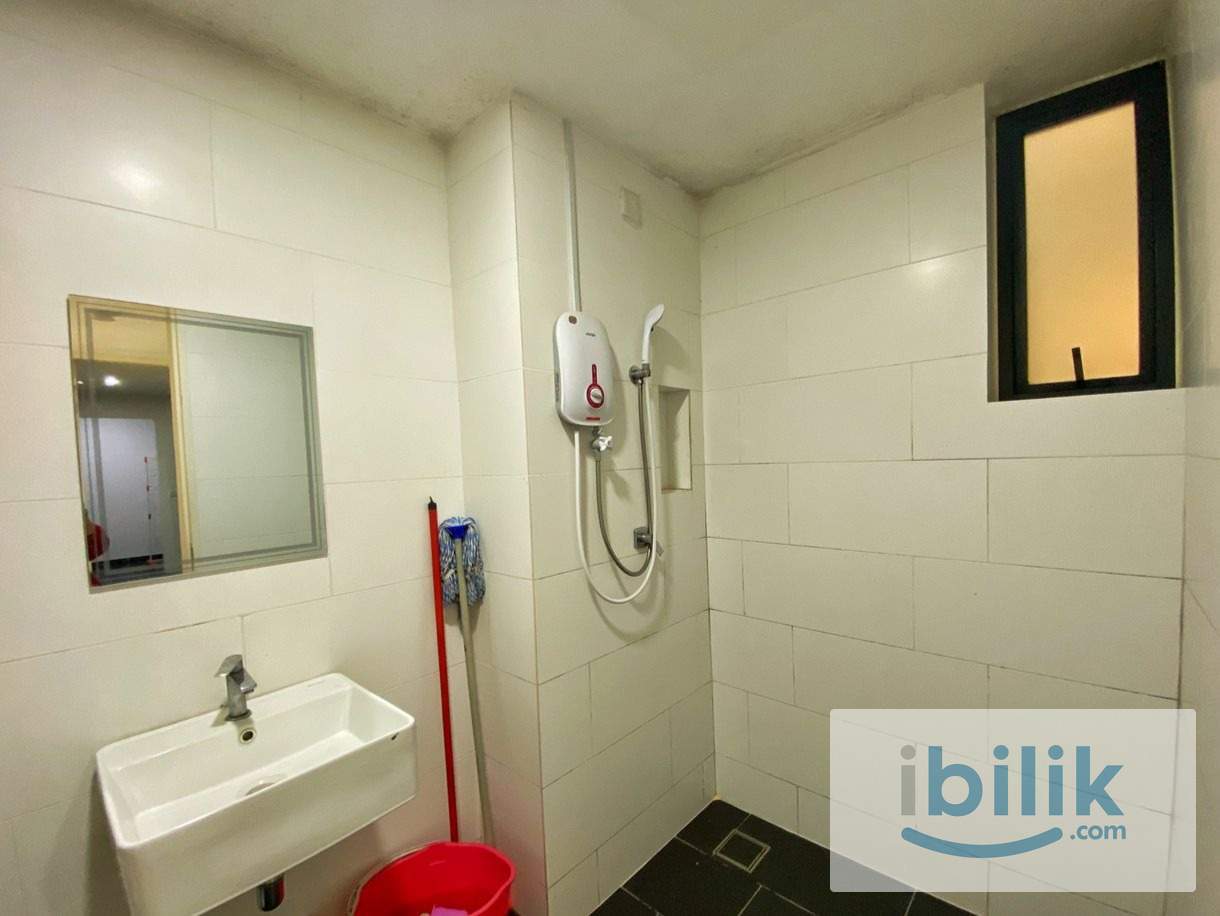 Female Unit Next to MRT Station - SqWhere Residence Link to TRX KLCC Kepong Ampang - Image 5