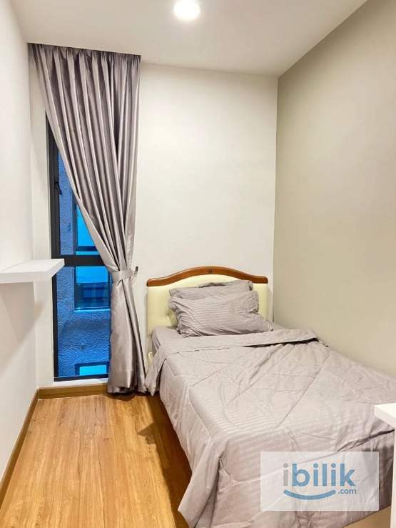 Female Unit Middle Room at AraTre' Residences, Next to LRT Ara Damansara - Image 7