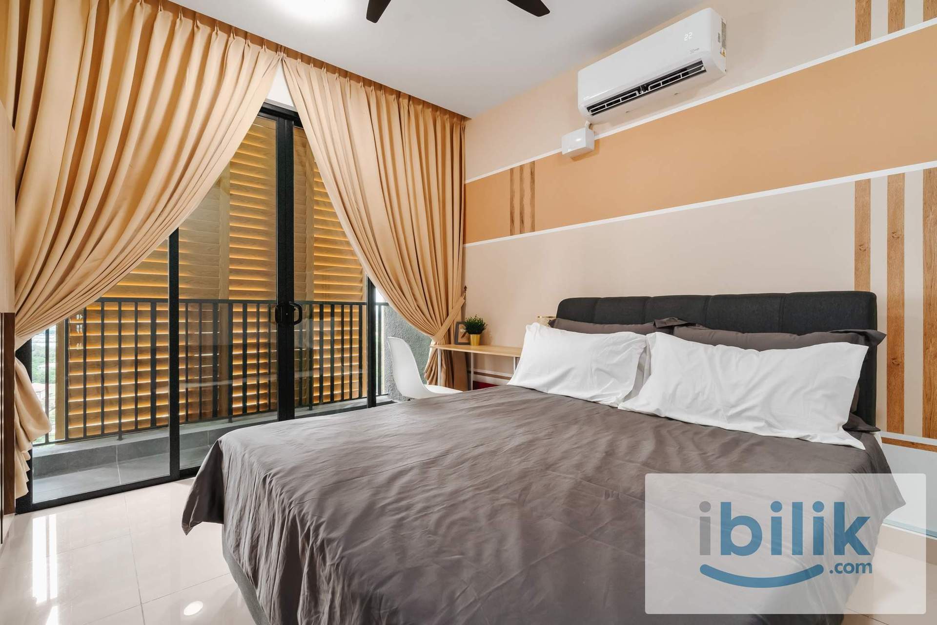 Female Unit Middle Room at AraTre' Residences, Next to LRT Ara Damansara - Image 6
