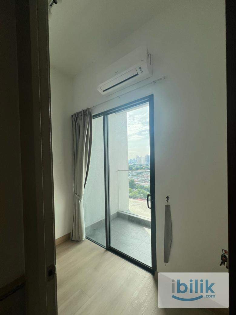 THE GRAND SUBANG SS15 BALCONY ROOM - Image 2