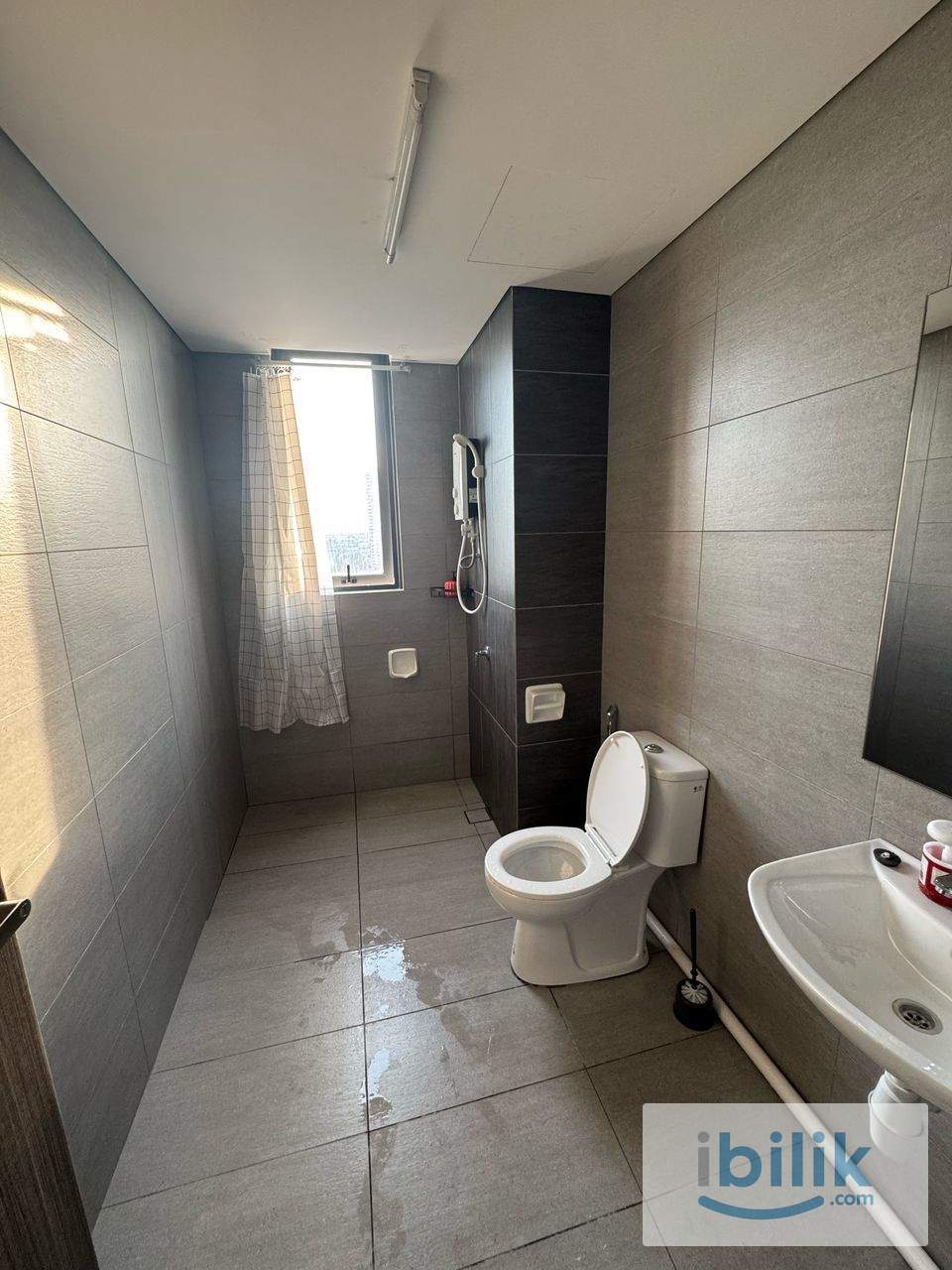  EDUMETRO MEDIUM BALCONY ROOM ( FEMALE UNIT )  - Image 4