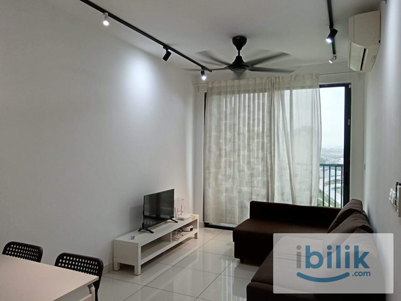 TAMAN SUBANG PERMAI USJ 1 FULLY FURNISHED STUDIO BALCONY LAKEVIEW - Image 1