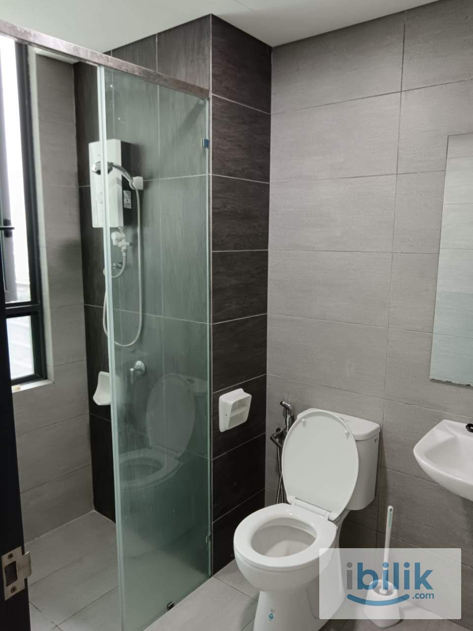 TAMAN SUBANG PERMAI USJ 1 FULLY FURNISHED STUDIO BALCONY LAKEVIEW - Image 7