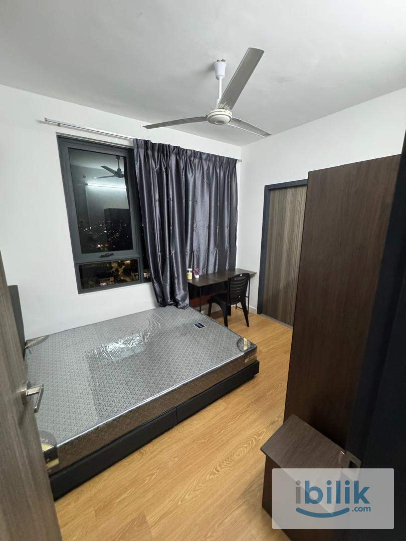 EDUMETRO PRIVATE BALCONY ROOM FOR RENT - Image 1