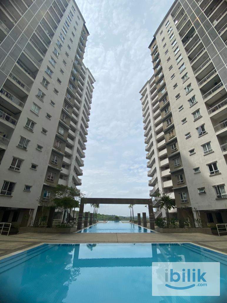 Actual Picture Comfy Master Room Private Bathroom Good View🚶🏻 Walk to MRT Kota Damansara/Segi🧹Weekly Cleaning Free Wifi - Image 4