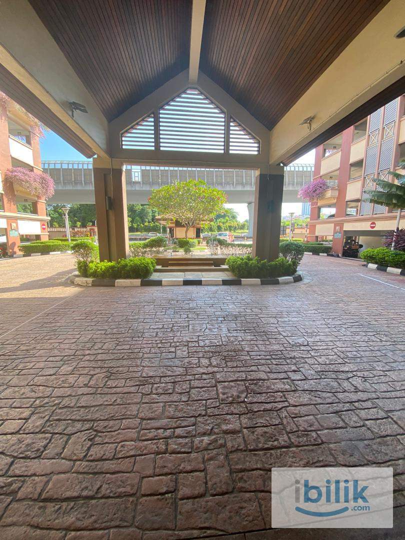 Resort Style Condo 🌇 Male Furnished Room🚶🏻 Opposite MRT Surian/IOI Damansara 🌇🧹Weekly Cleaning & Free Wifi - Image 7