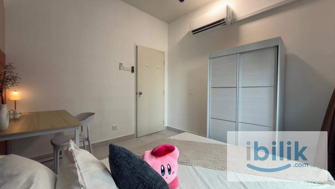 🌷Middle Room (Female Unit) @ Majestic Maxim MRT Connaught  - Image 2