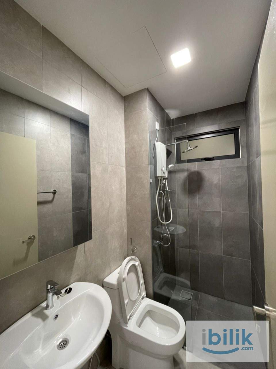 The Harmony Balcony Room RM 900 - Image 4
