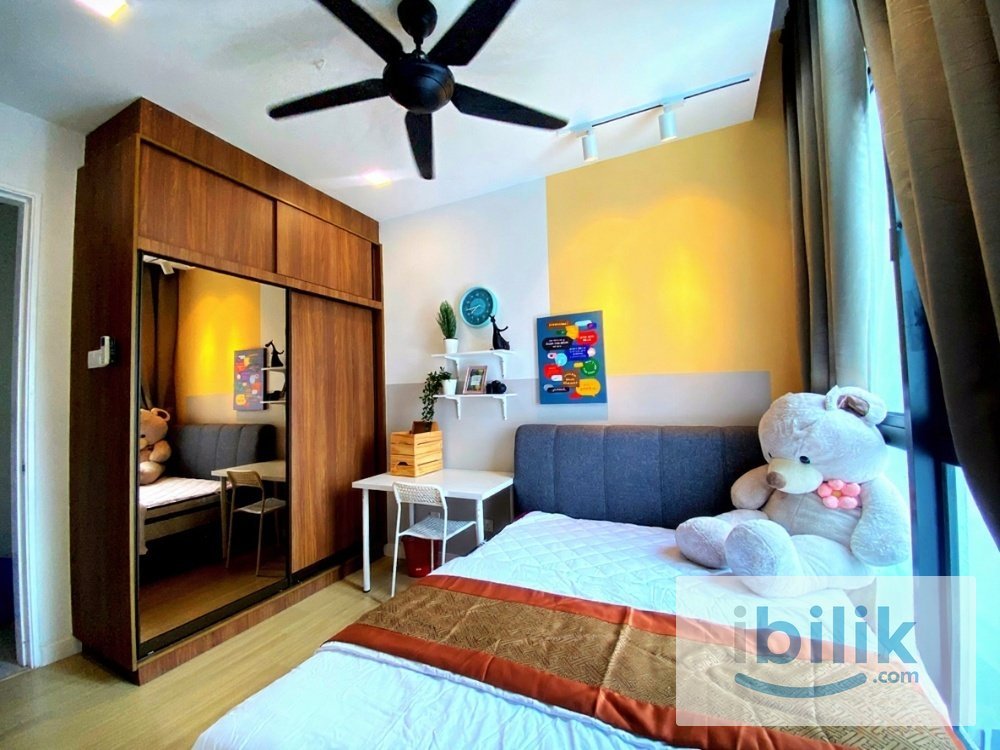 Master room at H2O Residence, Ara Damansara, Next to Oasis Square - Image 1